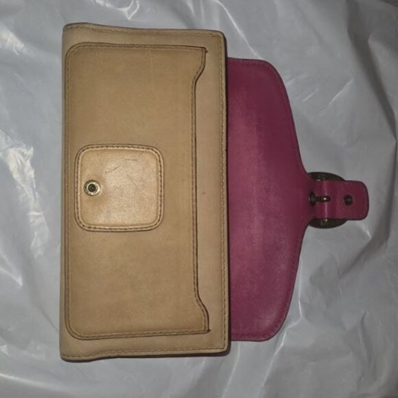 Coach Bleeker Tan Leather Buckle Wallet & Checkbook - Picture 3 of 6